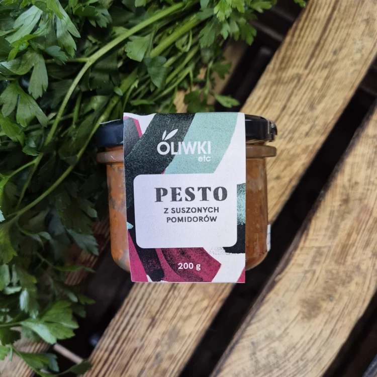 pesto-pomidorowe-oliwki-etc-niebanalna-spizarnia