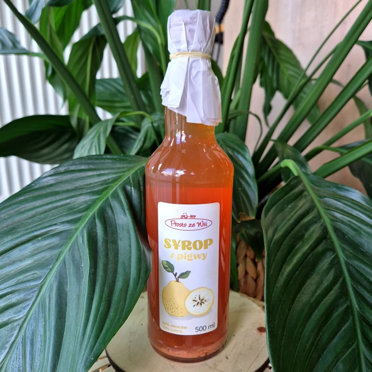 syrop-z-pigwy-niebanlna -spizarnia.jpg
