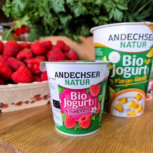 jogurt-malinowy-bio-niebanalna-spizarnia.jpg